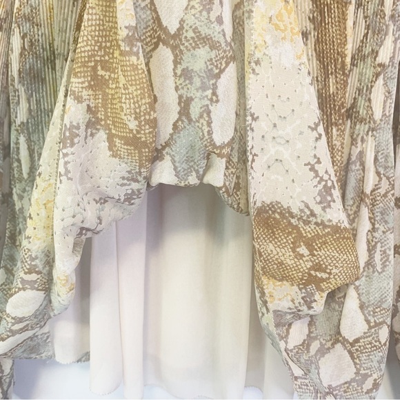 ARITZIA Wilfred Talence Pleated Off Shoulder Blouse Size XS - Picture 15 of 15